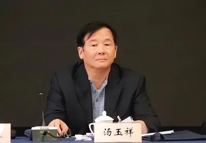 开云体育 开云平台谁在挑战监管底线？玻纤大佬”高价买壳却成了资本炒家的乐园(图1)