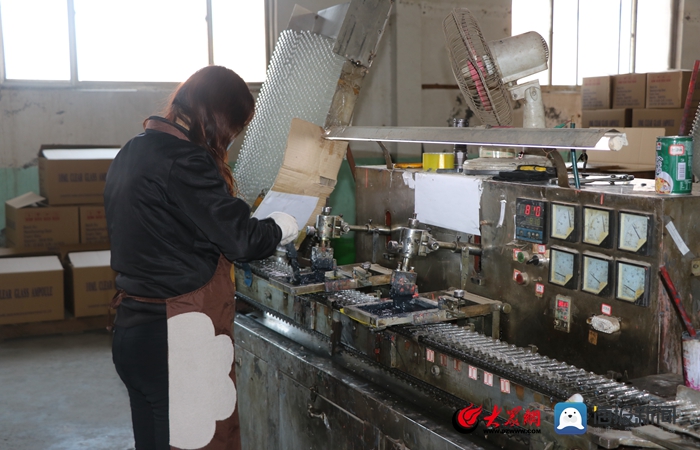 河口经济开发区开云 开云体育官网康诺玻璃制品“火力全开”抓生产(图3)