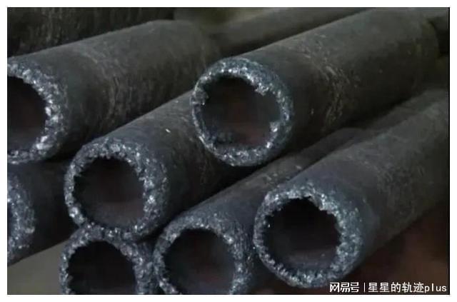 开云 开云体育你知道吗？美丽的玻璃瓶竟是用嘴吹出来的以前的白炽灯泡也是(图2)