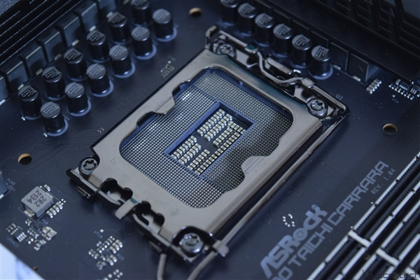 Kaiyun 开云Intel LGA1851新接口：尺寸不变 但散热器有变！