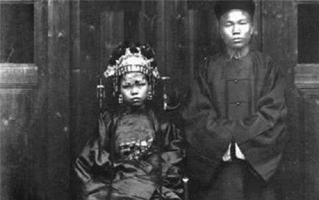 Kaiyun 开云体育1974年河北青梅竹马畸恋谋害堂哥后抛尸荒野300多村民寻尸(图2)