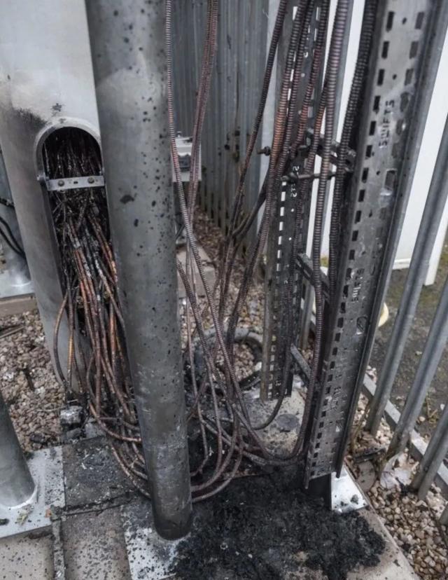 美博士宣称5G导致新冠疫情智商爆表的英国民众烧毁多座信号塔！Kaiyun 开云体育(图4)