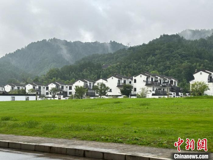高质量开云APP 开云官网入口发展调研行）景德镇：三组“碰撞”讲述千年瓷都故事(图3)