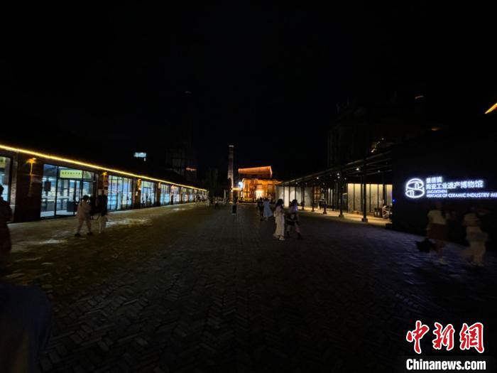 高质量开云APP 开云官网入口发展调研行）景德镇：三组“碰撞”讲述千年瓷都故事(图2)