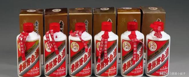 为何五粮液玻璃瓶茅台陶瓷瓶这个细Kaiyun 开云节暗藏玄机很多人还不知道(图4)