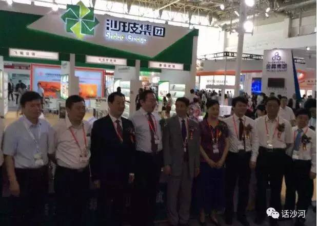 Kaiyun 开云体育人气爆棚！沙河上千个玻璃品种盛装亮相中国玻璃展(图2)