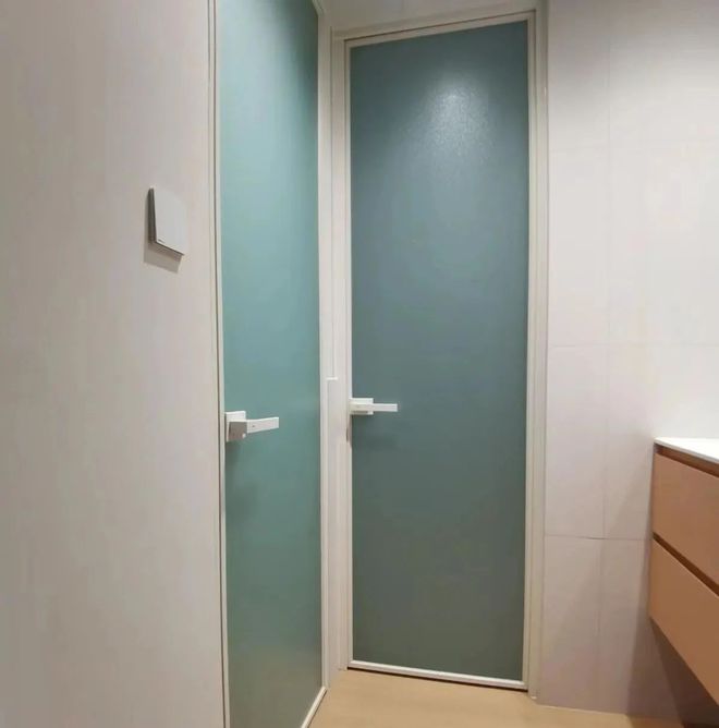 开云体育 开云官网越来越多人卫生间不装长虹玻璃门现在流行这种做法好看更好用(图6)