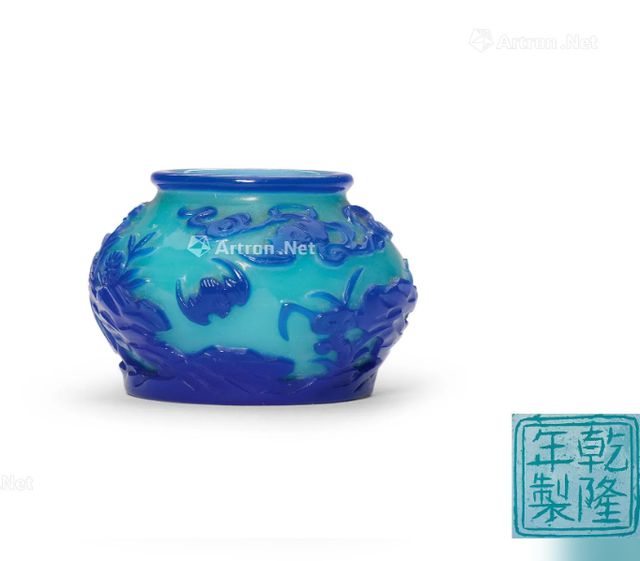 古玩古董收藏中Kaiyun 开云的一方蓝色·玻璃藏品中的一抹深邃(图3)