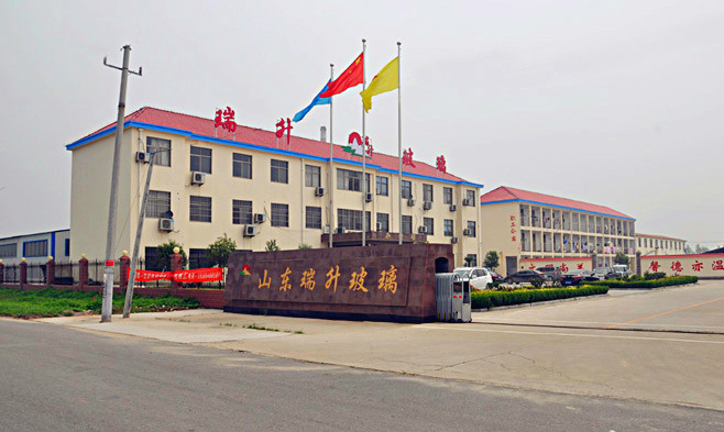 玻璃酒瓶是怎样生产的 玻璃酒瓶有什么优开云 开云体育官网点