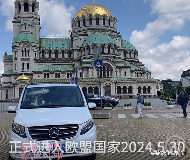 开云体育 开云官网西安80后夫妻自驾15万公里带5岁半女儿到巴黎看奥运(图4)