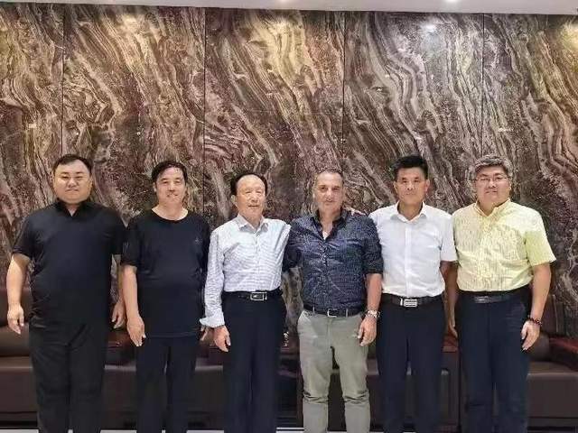 西班牙 Novoingenia 公司来武胜桥菏泽民康玻璃制品有限公开云APP 开云官网入口司调研